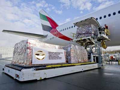 How much does it cost to ship from China to UAE?