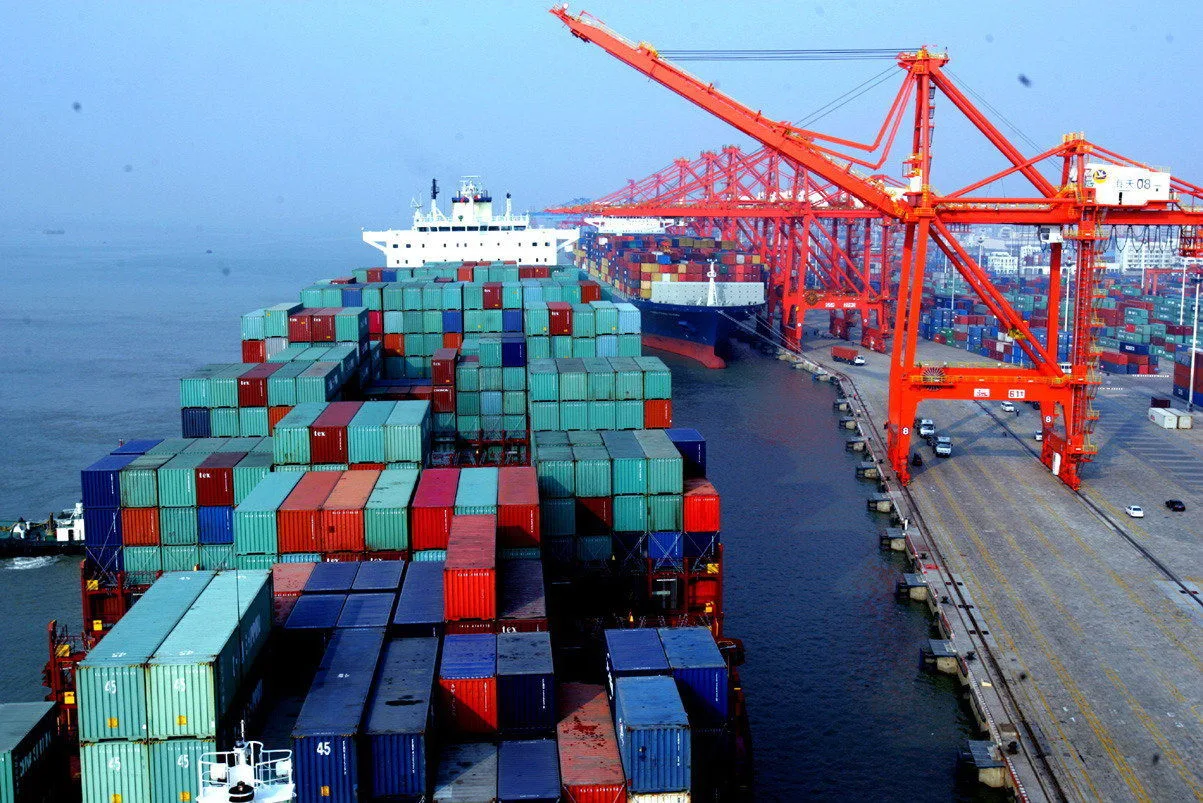 The Benefits of Choosing Door to Door Shipping from China to Greece