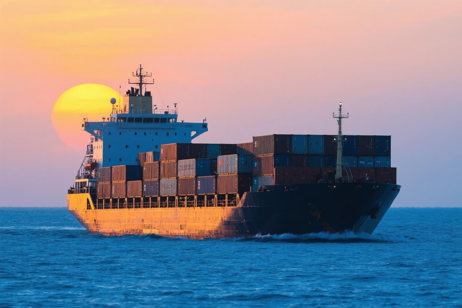 The Ultimate Guide to Container Shipping Costs from China to Russia in 2025